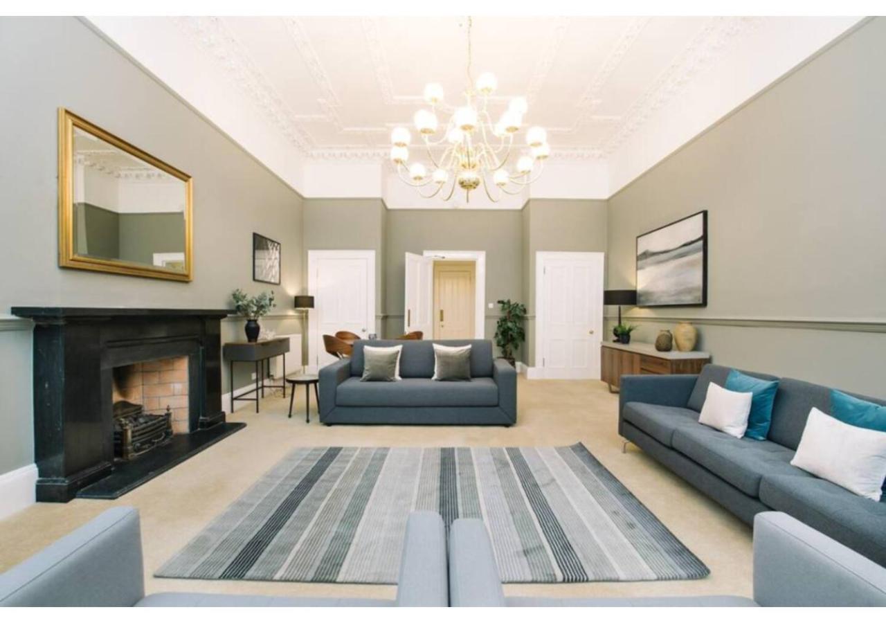 Joivy Palmerston Place Residence - Luxury City Centre Apt With Private Parking Edinburgh Bagian luar foto