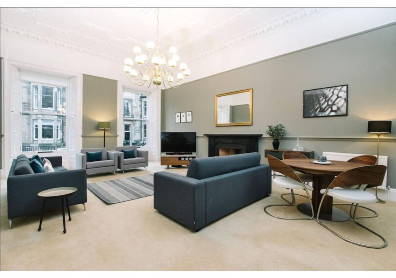 Joivy Palmerston Place Residence - Luxury City Centre Apt With Private Parking Edinburgh Bagian luar foto